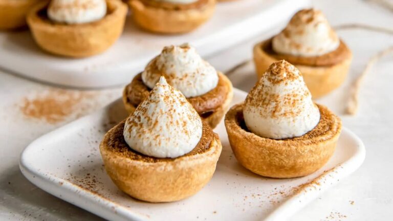 Easy Mini Pumpkin Pies.