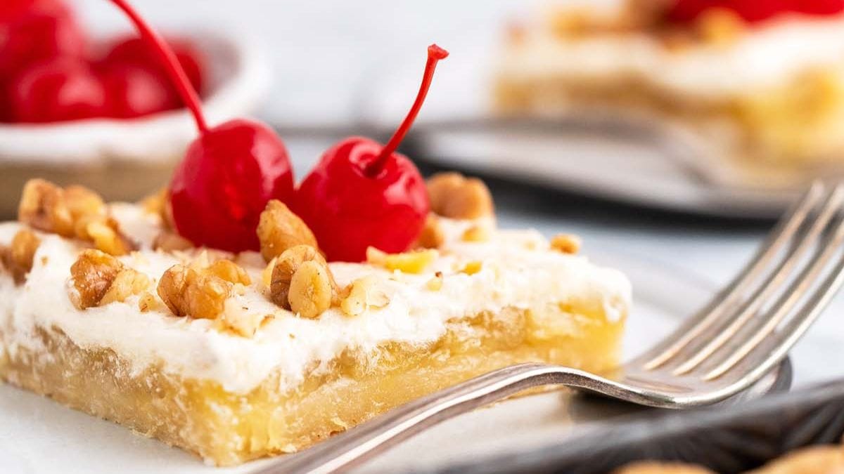 Nana's Pineapple Delight (Pineapple Bars Recipe).