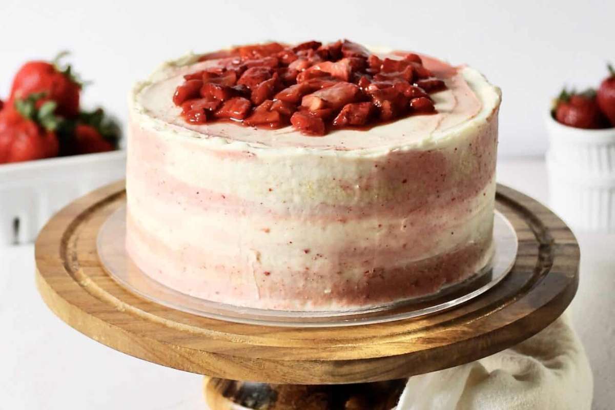 Vanilla Cake With Strawberry Filling.