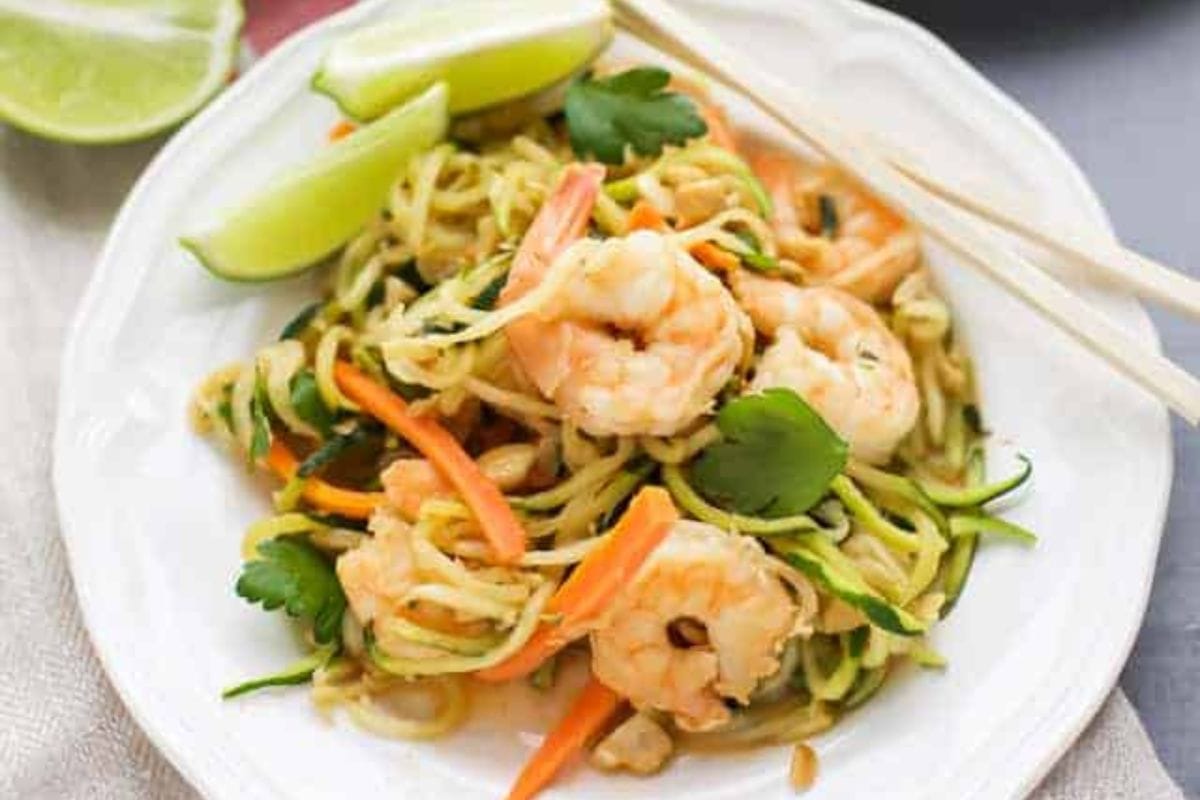 Zucchini Noodle Stir Fry With Shrimp (Low Carb, Gluten Free).