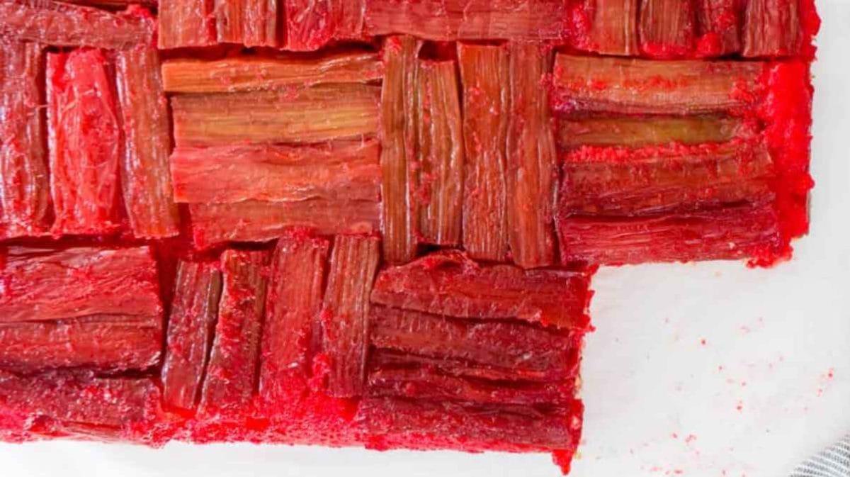 Easy Strawberry Rhubarb Upside Down Cake.