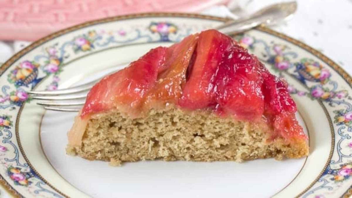 Rhubarb Upside Down Cake. 